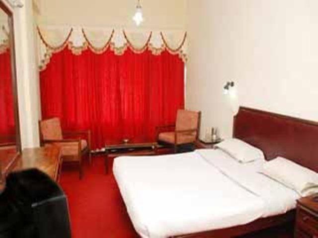 Hotel Preethi Palace Utakamand Pokój zdjęcie