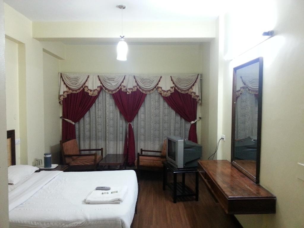 Hotel Preethi Palace Utakamand Pokój zdjęcie