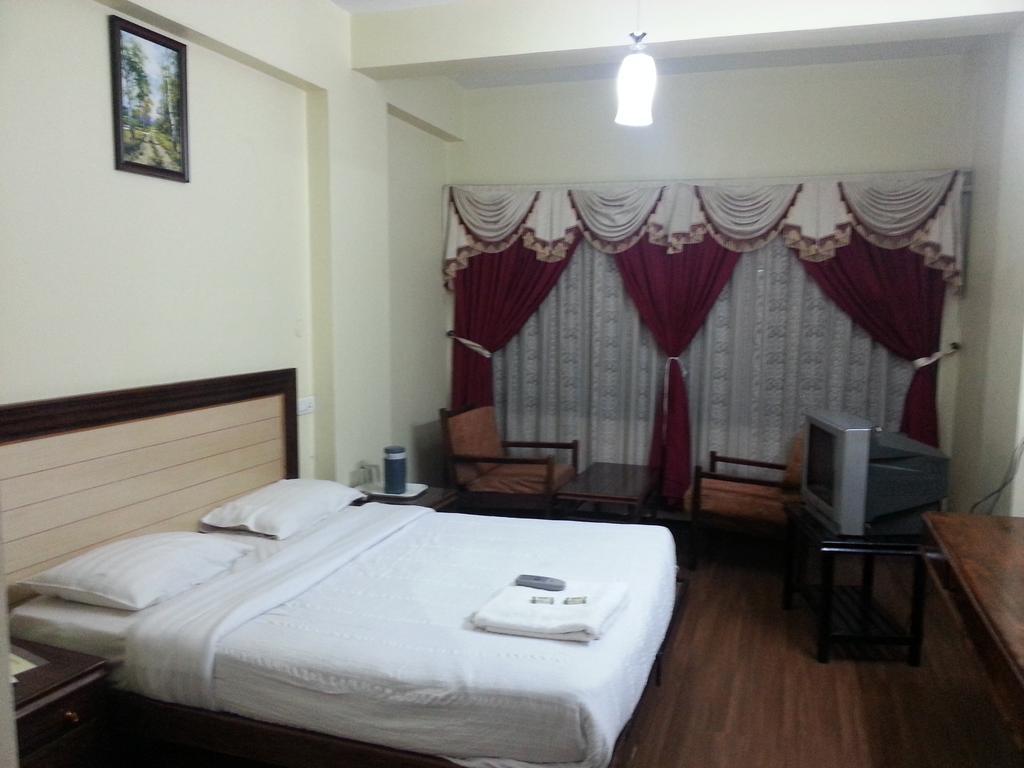 Hotel Preethi Palace Utakamand Pokój zdjęcie