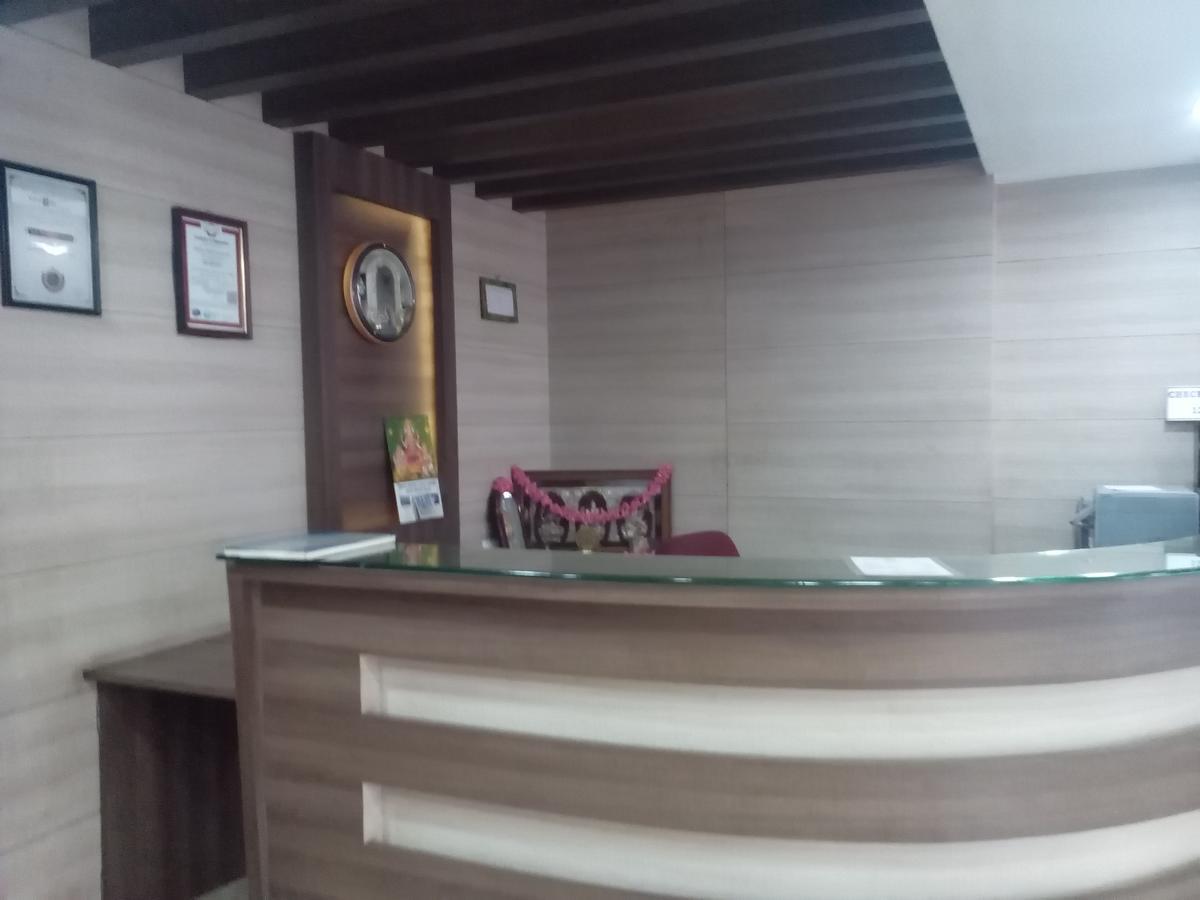 Hotel Preethi Palace Utakamand Zewnętrze zdjęcie