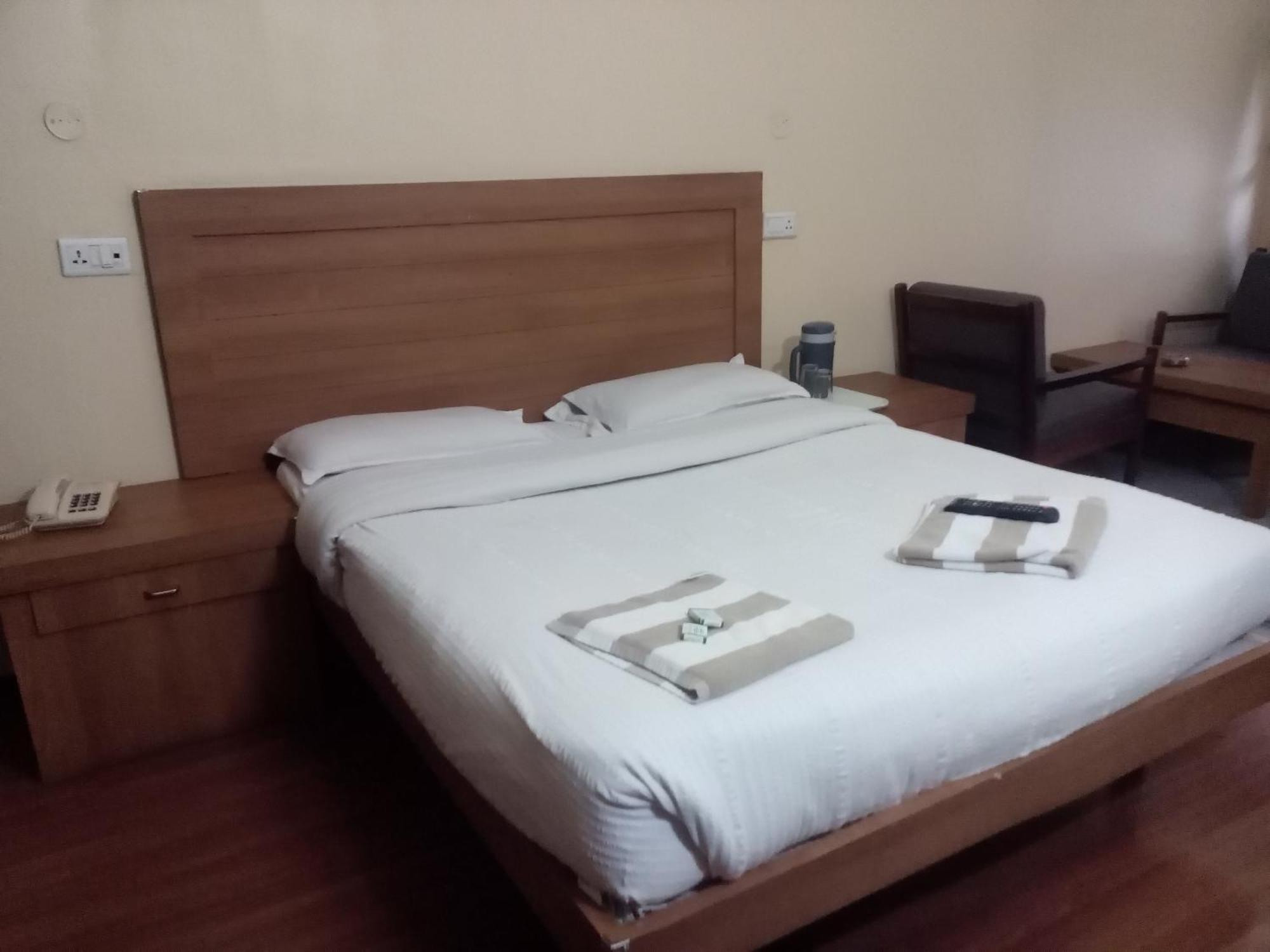 Hotel Preethi Palace Utakamand Zewnętrze zdjęcie